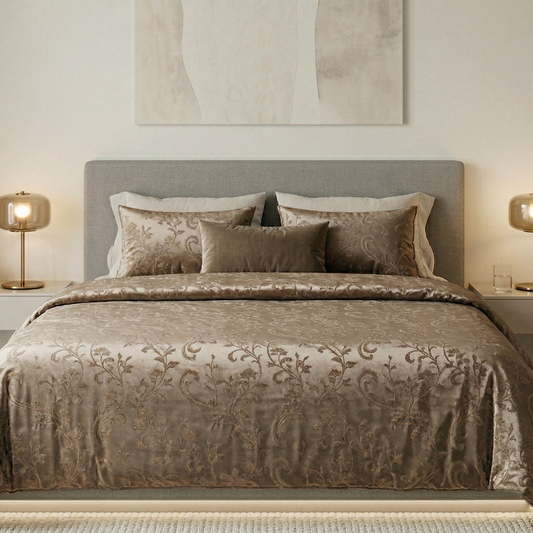 Nesta Luxury Summer Comforter Set