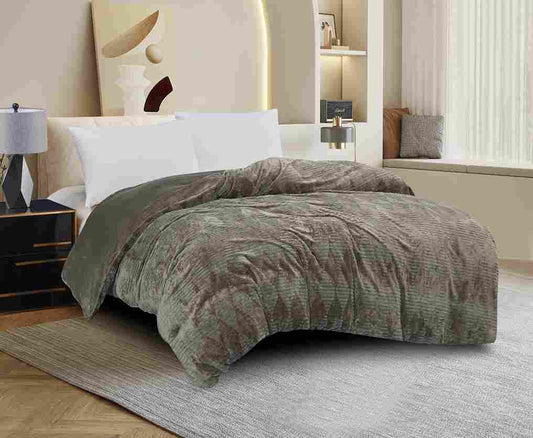 Lyra Winter Comforter