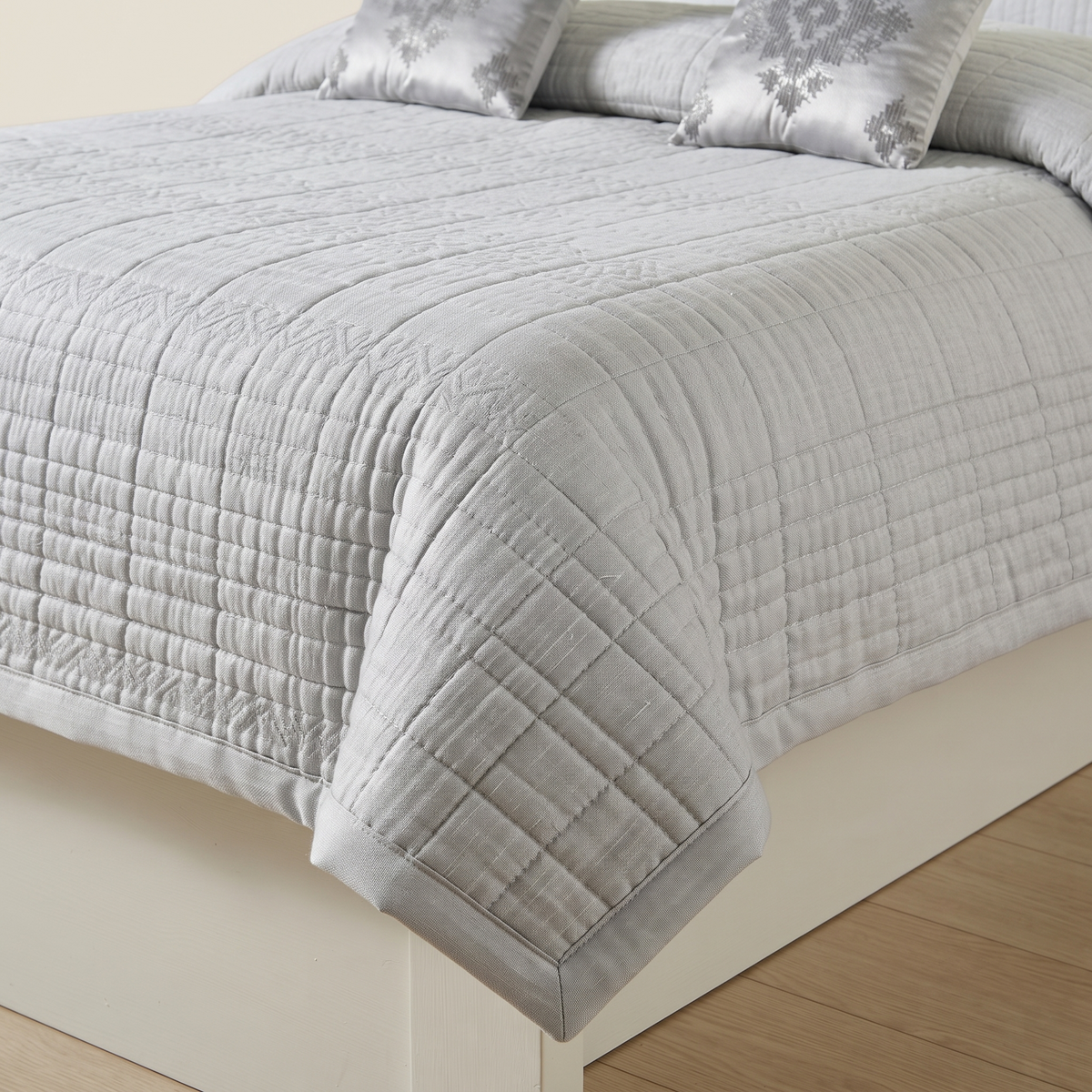 Carlos Premium Bedcover Set
