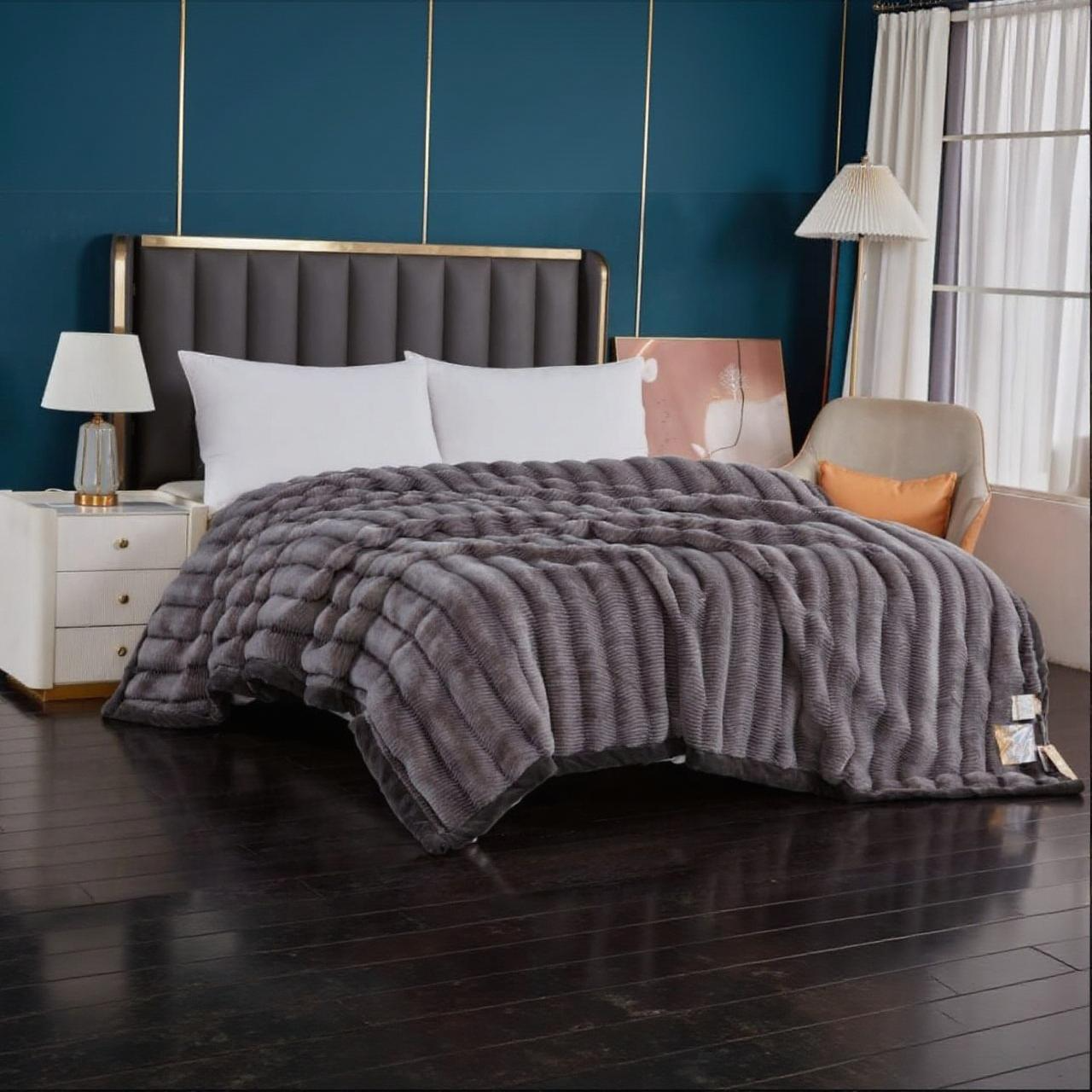 Claire Blanket