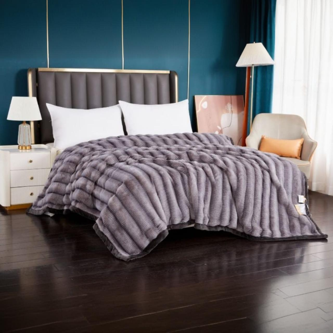 Claire Blanket
