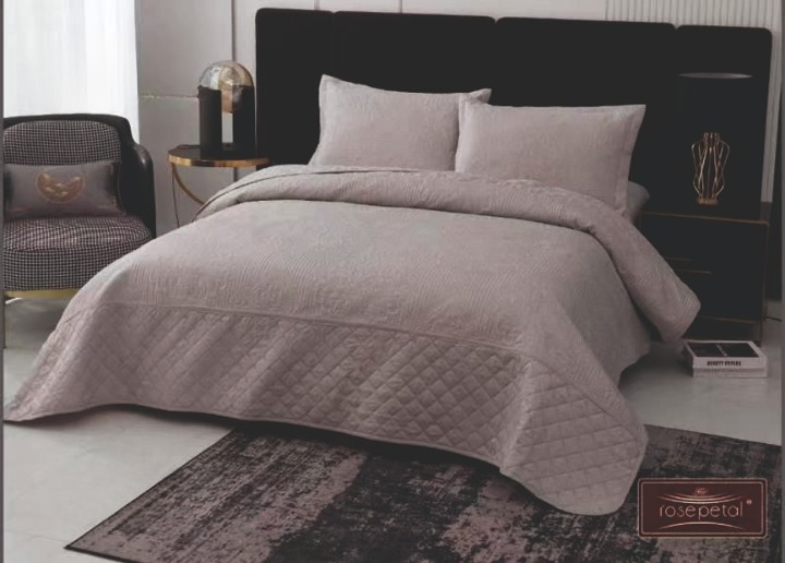 Benita Bedcover