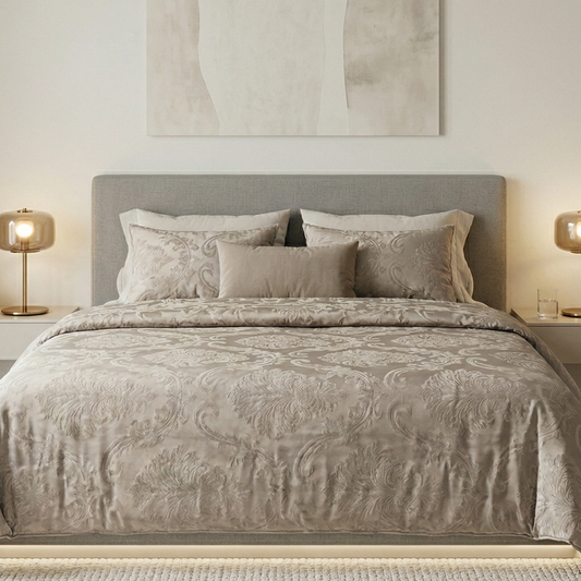 Nesta Luxury Summer Comforter Set
