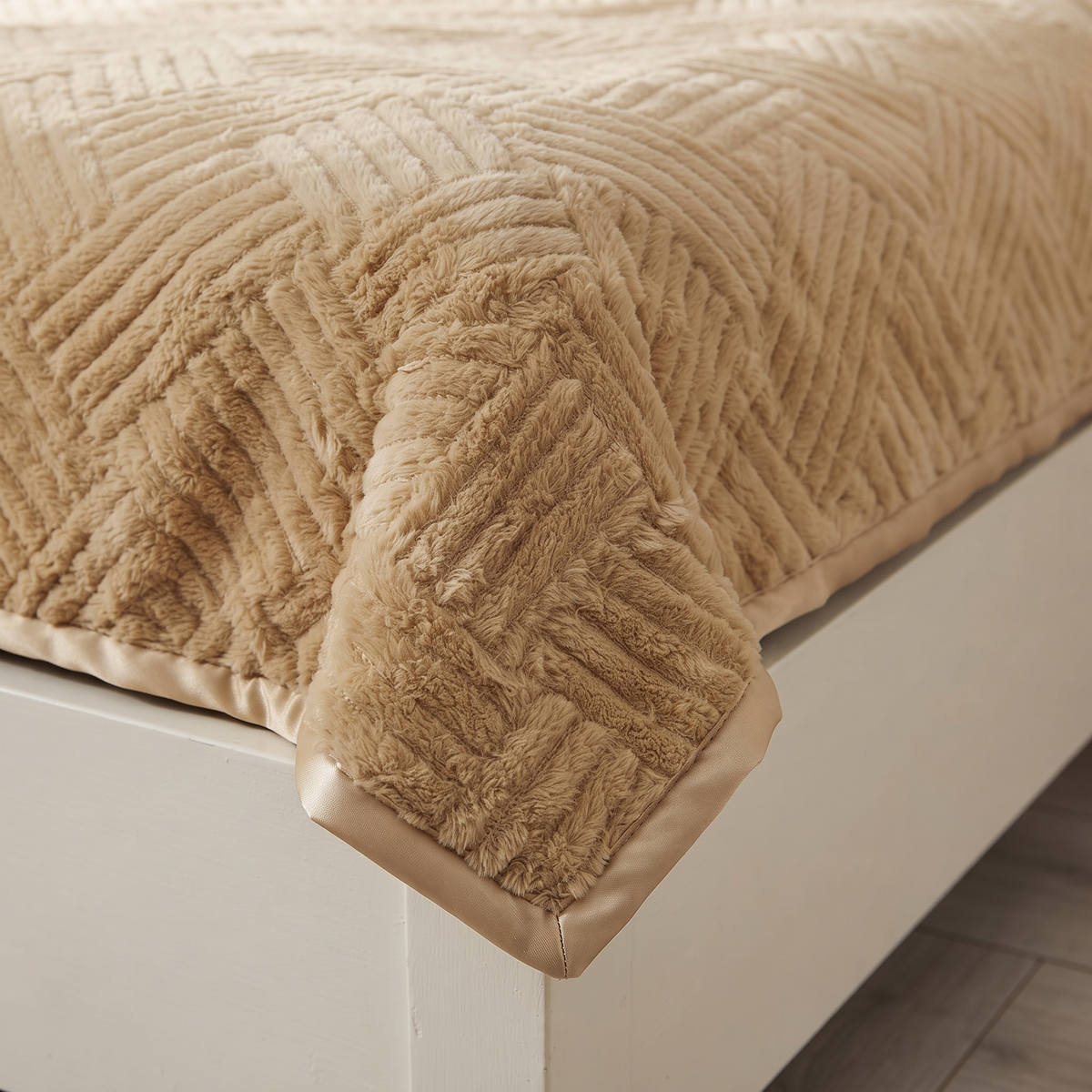 Carlo 7-Piece Luxury Winter Blanket Set