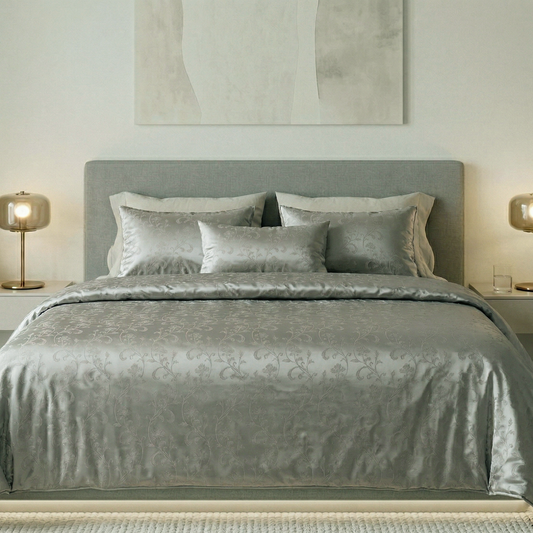Nesta Luxury Summer Comforter Set