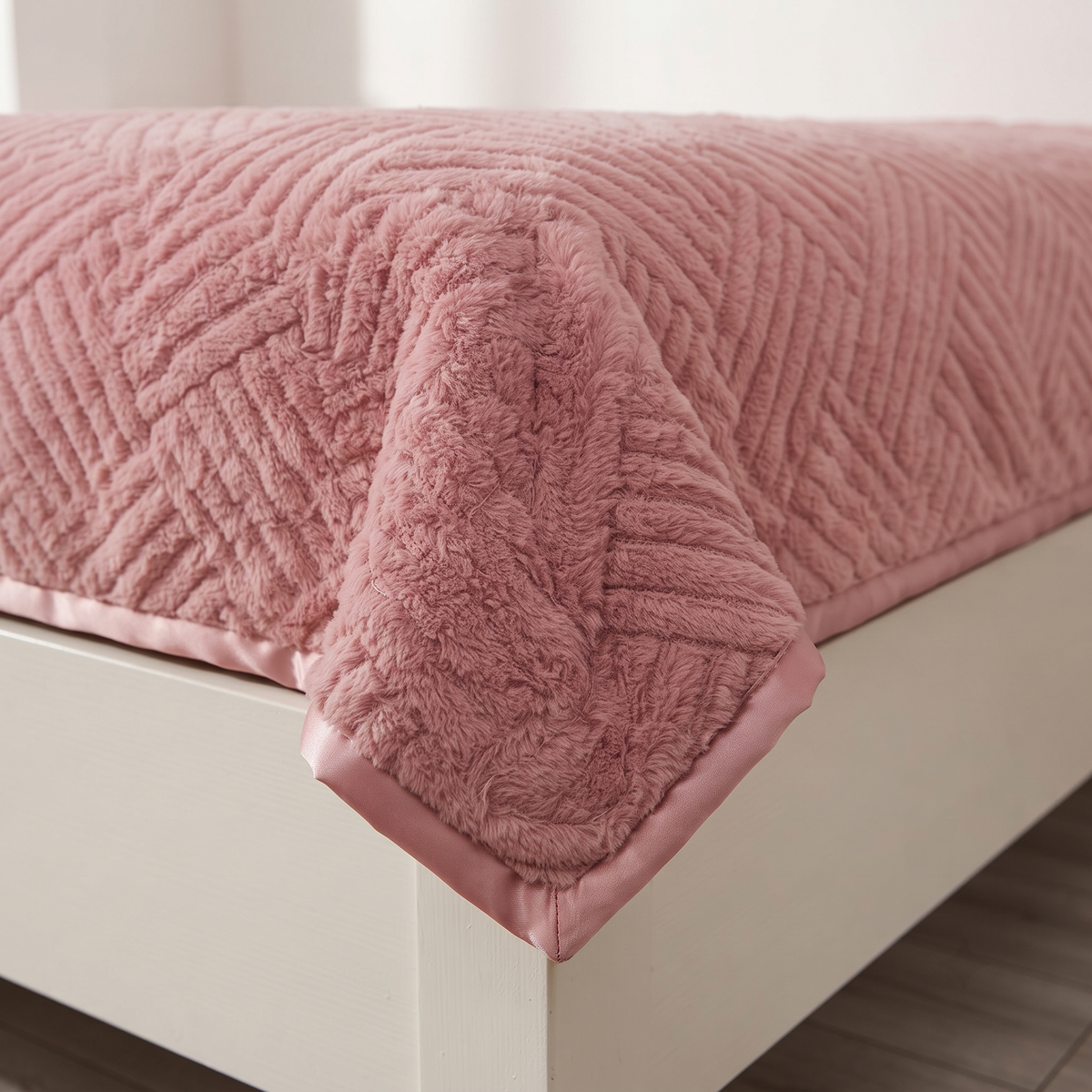 Carlo 7-Piece Luxury Winter Blanket Set