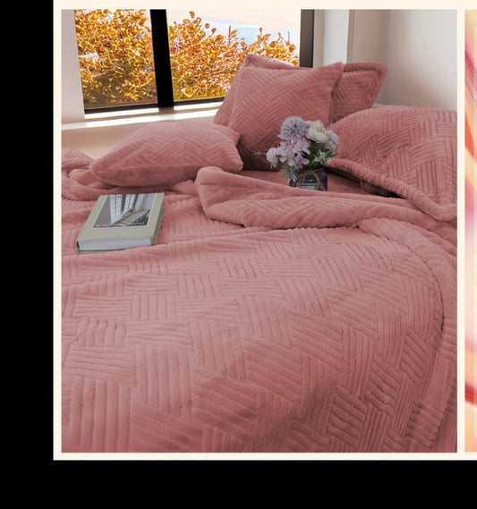 Carlo 7-Piece Luxury Blanket Set