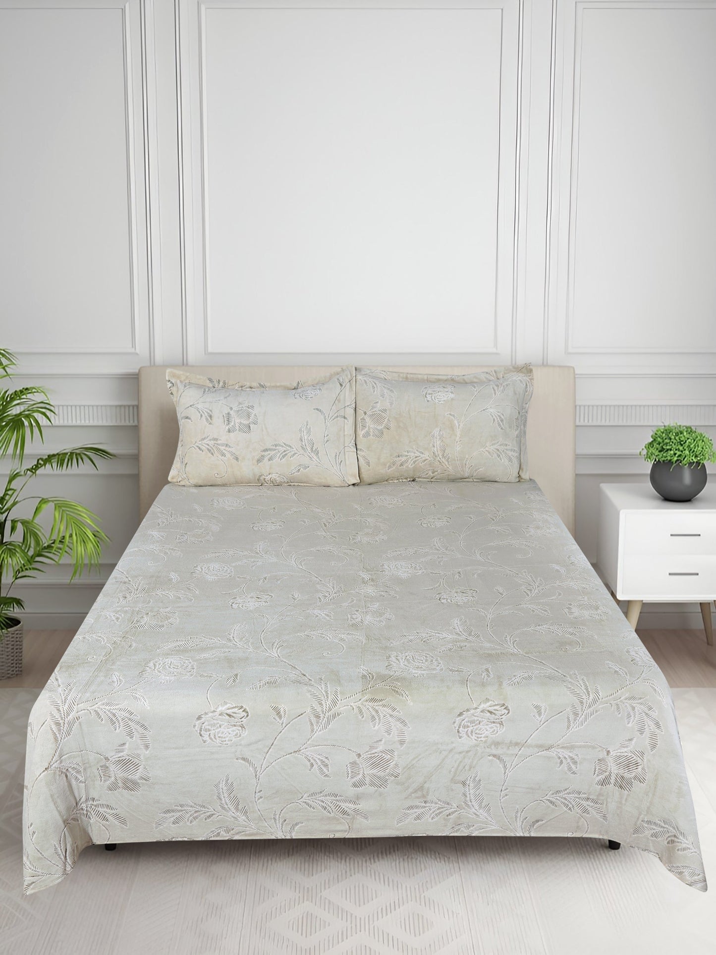 Miraan Winter Bedsheet Set
